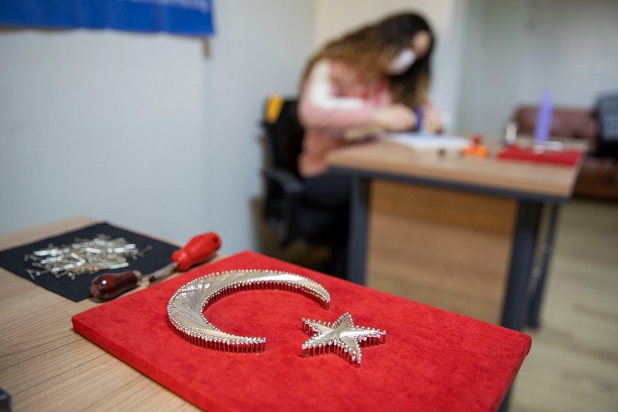 Türkiye'de Bir İlk İŞKUR Aracılığı ile Görme Engelliler İçin Filografi Kursu Açıldı