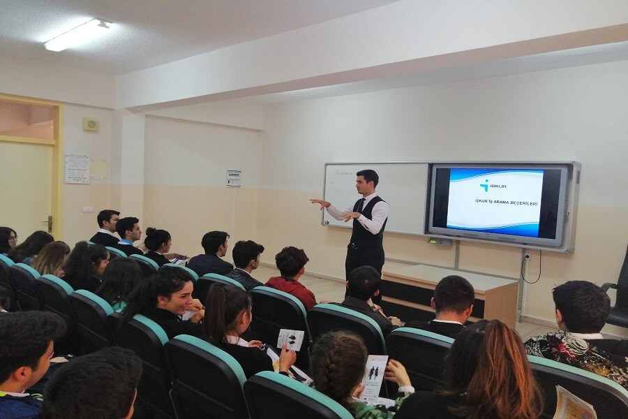 İstanbul'da Öğrencilere Seminer Verdik
