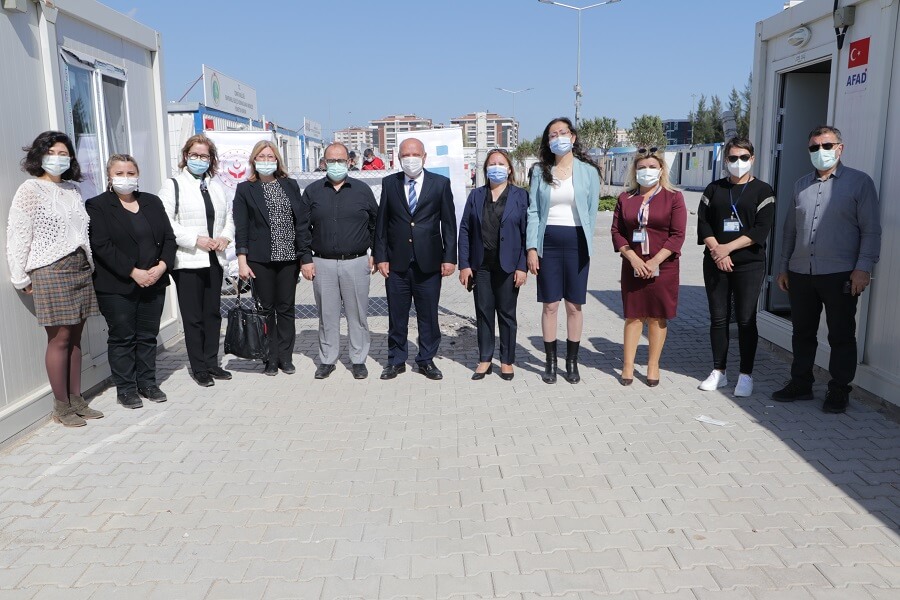 İzmir'de Depremzedelerin Yaşadığı Konteyner Kentte Mesleki Eğitim Kursları Başlattık