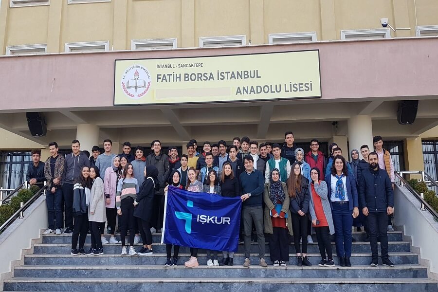 İstanbul'da “Meslek Seçiminin Önemi ve İş Arama Becerileri” Semineri Verdik