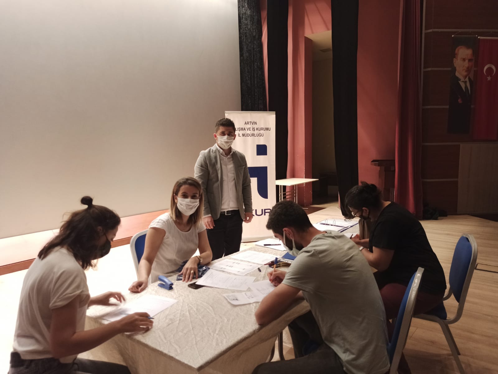 Artvin'de Malzeme Takip Ve Dağıtım İşçisi Mesleğinde 50 Kişilik İş Başı Eğitim Programı Başlattık