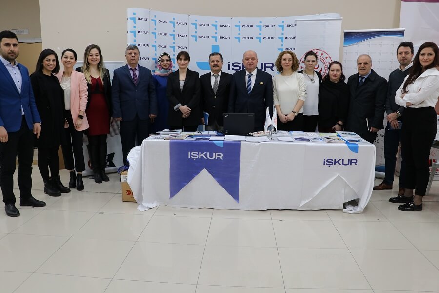 İzmir Katip Çelebi Üniversitesinde Kariyer Günü Etkinliği Düzenledik