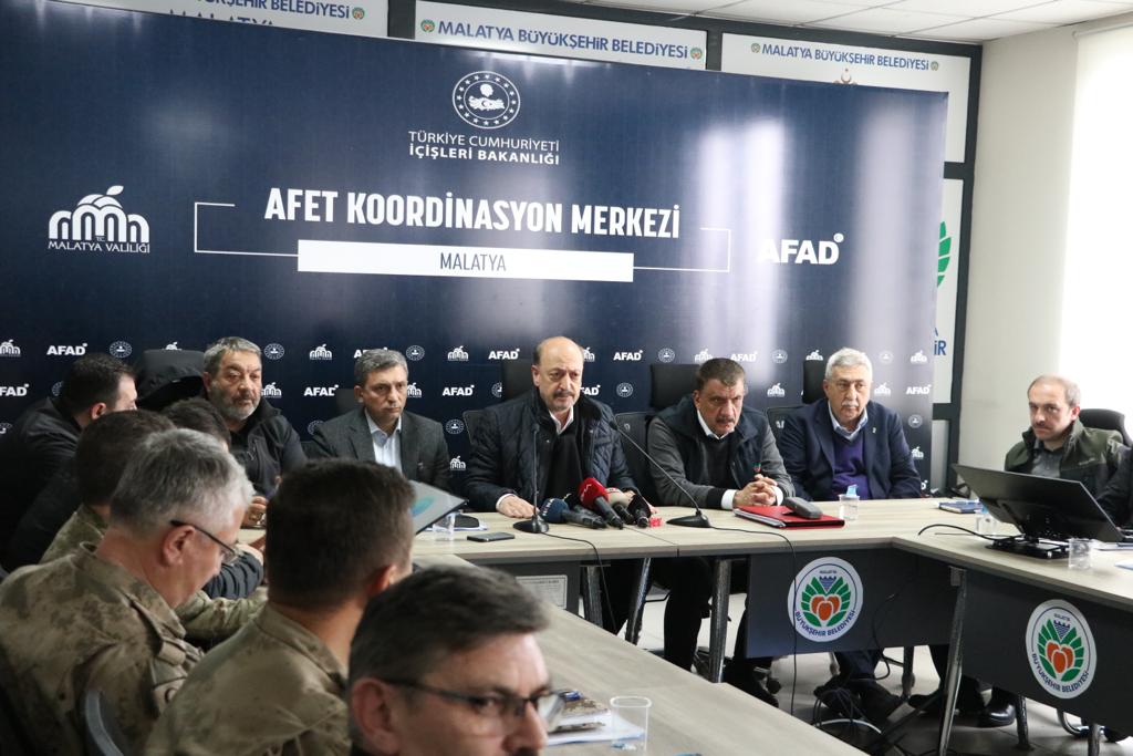 Bakan Bilgin, Deprem Bölgesinde Alınan Tedbirleri Açıkladı