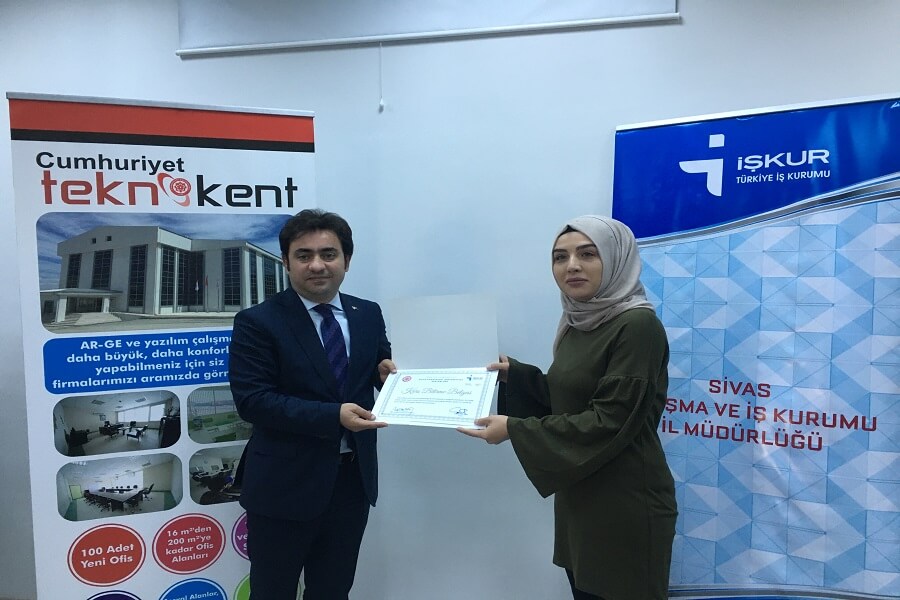 Sivas'ta Veri Tabanı Uzmanları Yetiştirdik
